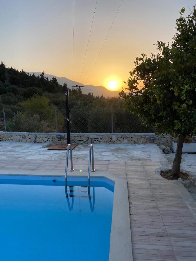 Old Stone Villa In Apokoronas Villa Nostalgia Kreta Fílippos Buitenkant foto